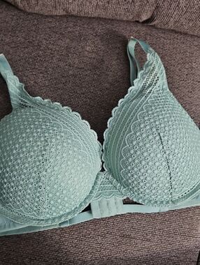 Lace Underwire Bra in Mint Green